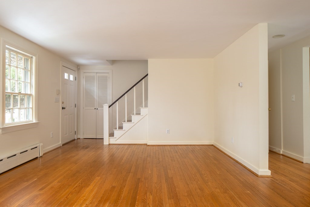 371 Wareham Road Marion, MA 02738 - Photo 8 of 37 Gallery Image 8