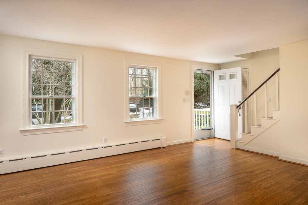 371 Wareham Road Marion, MA 02738 - Photo 10 of 37 Gallery Image 10