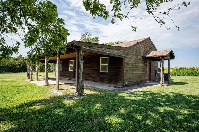 $399,000 | 804 Highway 3, Uniontown, KS 66779