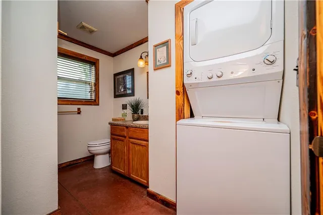 $399,000 | 804 Highway 3, Uniontown, KS 66779