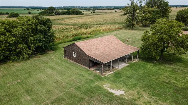 $399,000 | 804 Highway 3, Uniontown, KS 66779