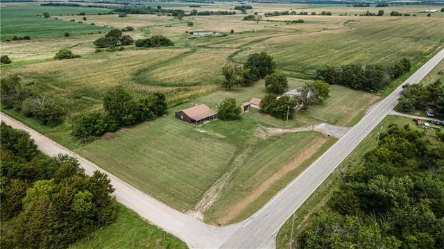$399,000 | 804 Highway 3, Uniontown, KS 66779