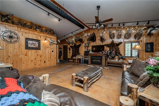 $399,000 | 804 Highway 3, Uniontown, KS 66779