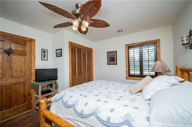 $399,000 | 804 Highway 3, Uniontown, KS 66779