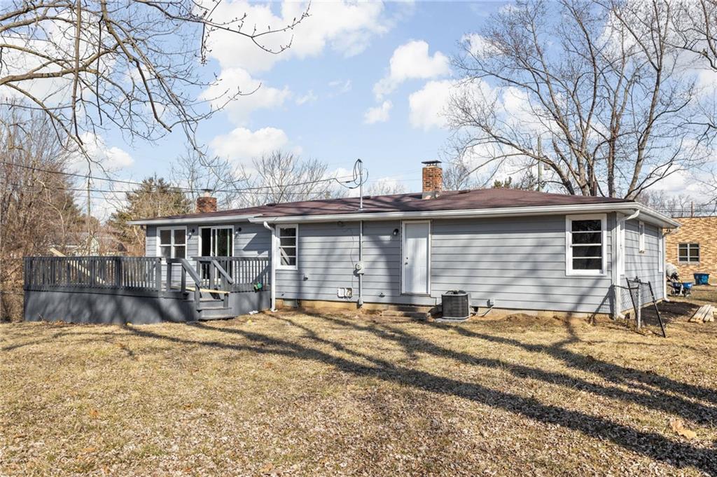 7625 Hayworth Road Indianapolis, IN 46221 - Photo 18 of 19 Gallery Image 18