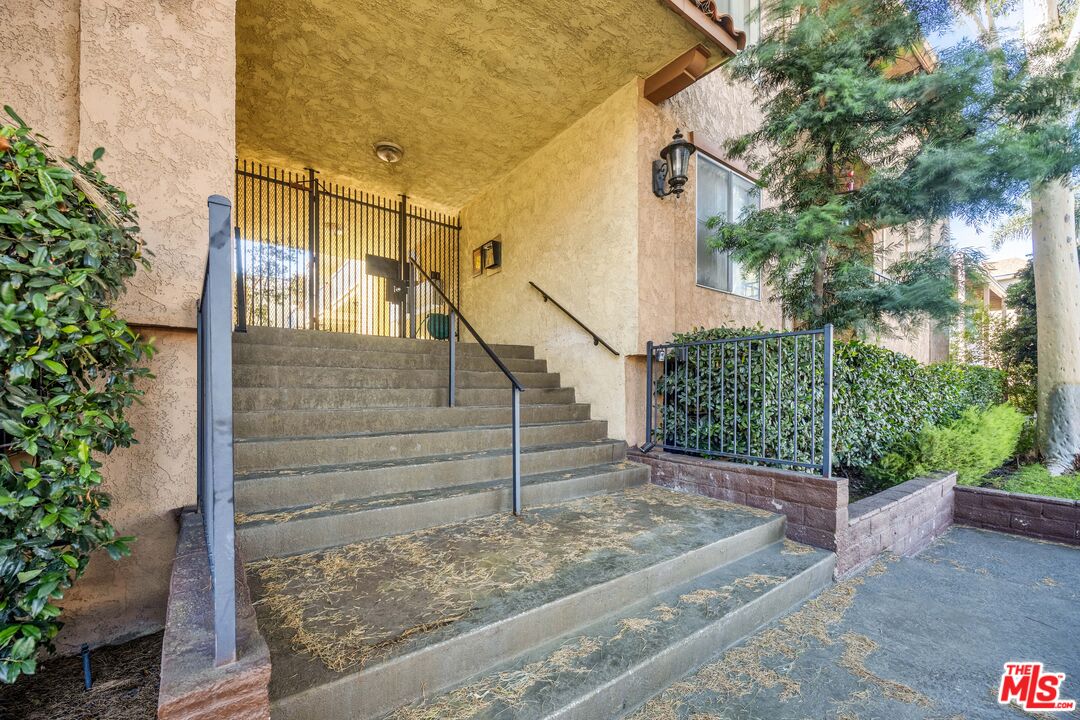 12940 Riverside Drive, Unit 102 Sherman Oaks, CA 91423 - Photo 2 of 10 a view of a entrance of the house