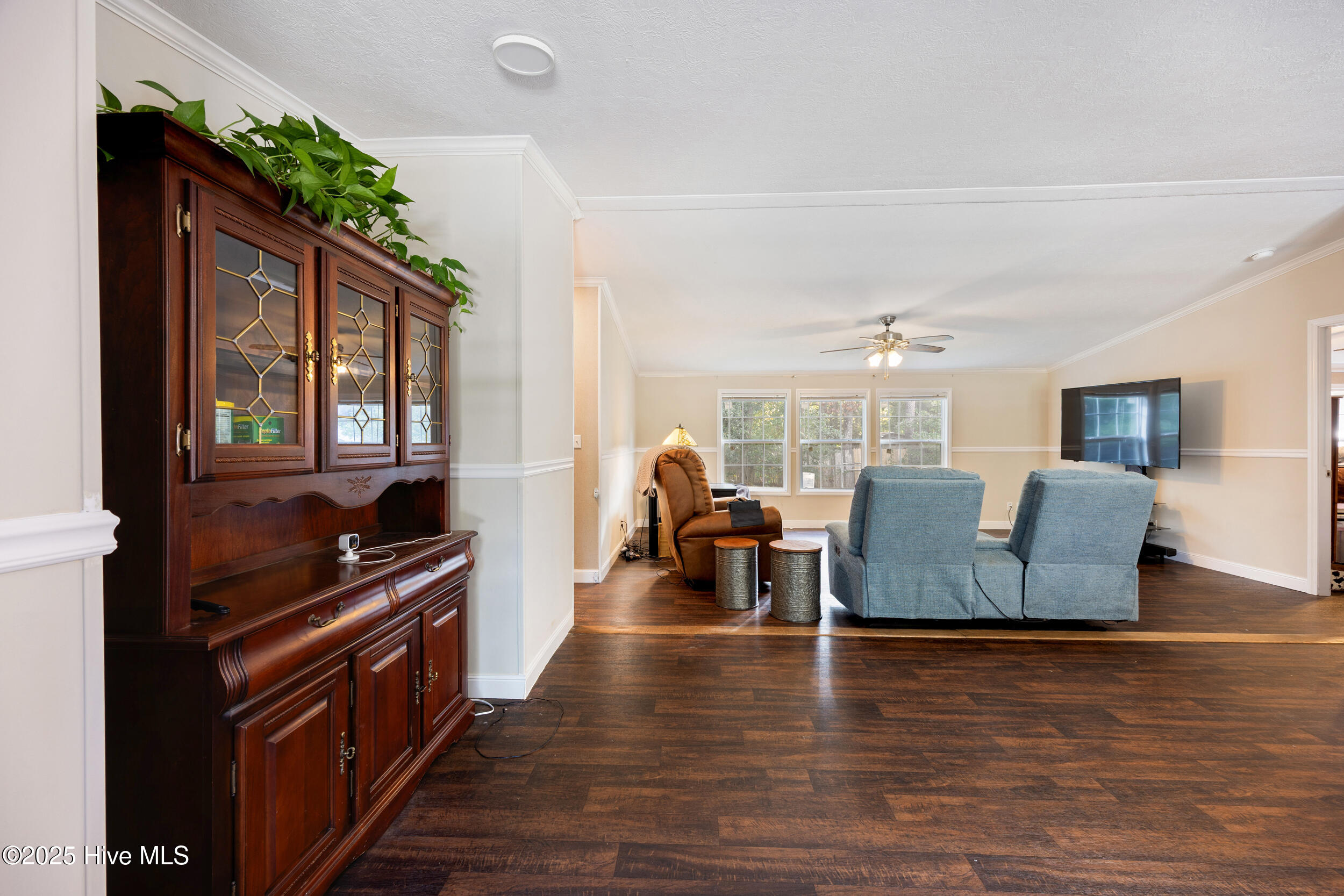 208 Shoshone Trail Edenton, NC 27932 - Photo 7 of 29 Fresh paint in much of this home