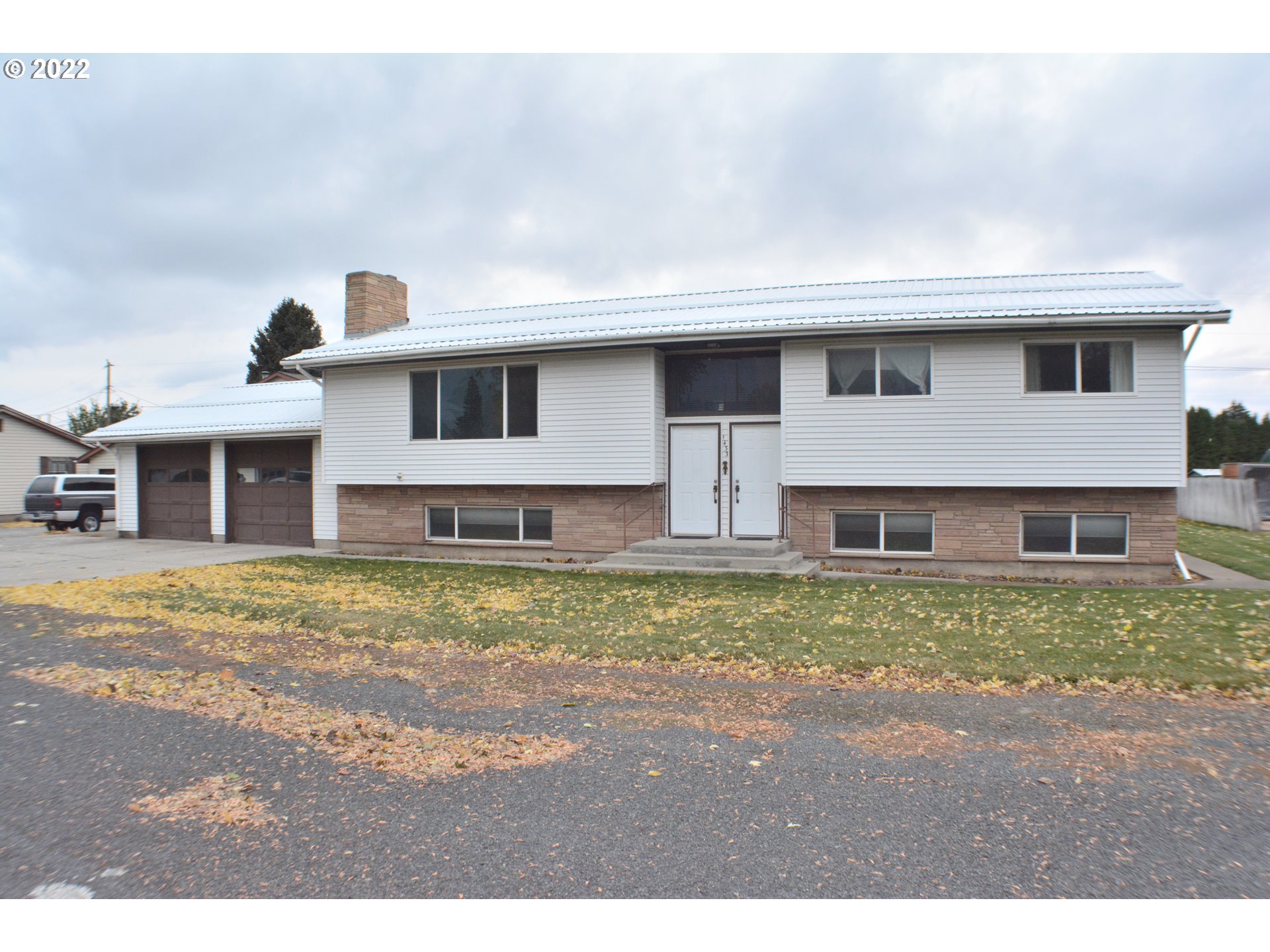 1433 Progress Loop La Grande, OR 97850 - Photo 1 of 28 Gallery Image 1
