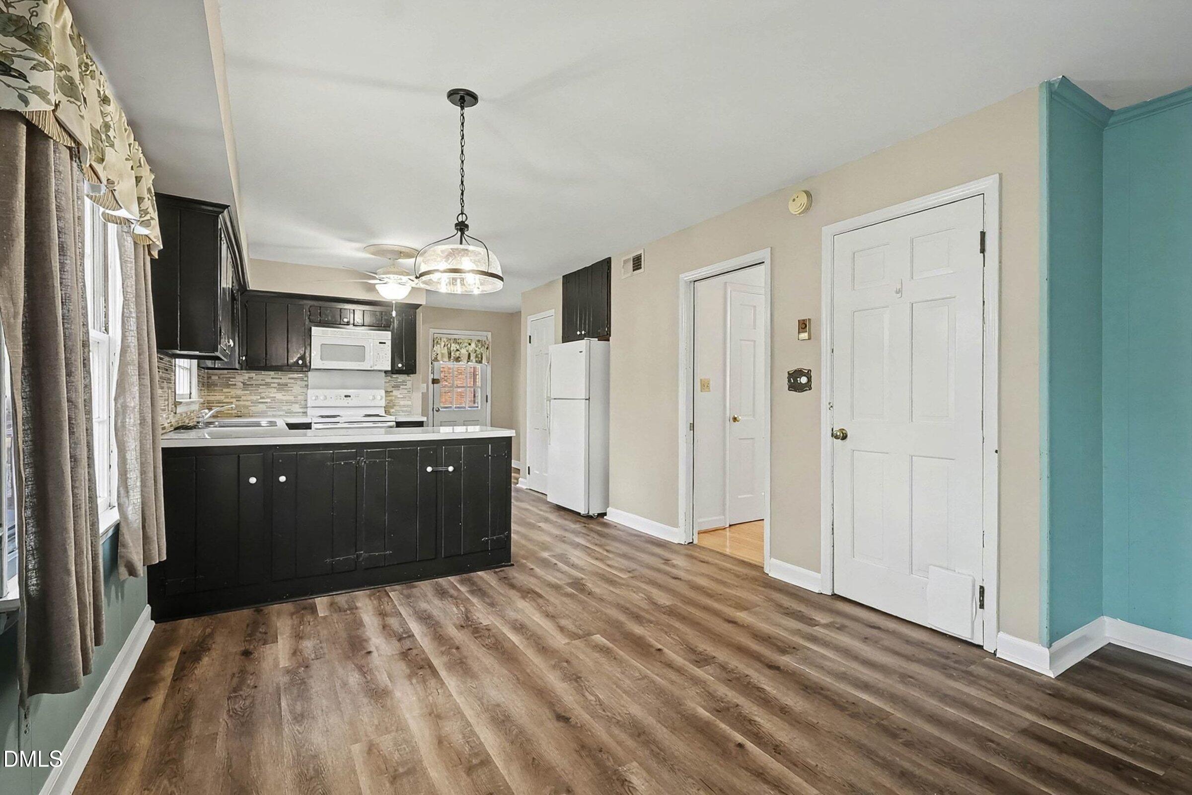 3704 Pembrook Place Raleigh, NC 27612 - Photo 17 of 68 016_kv0a6412_758