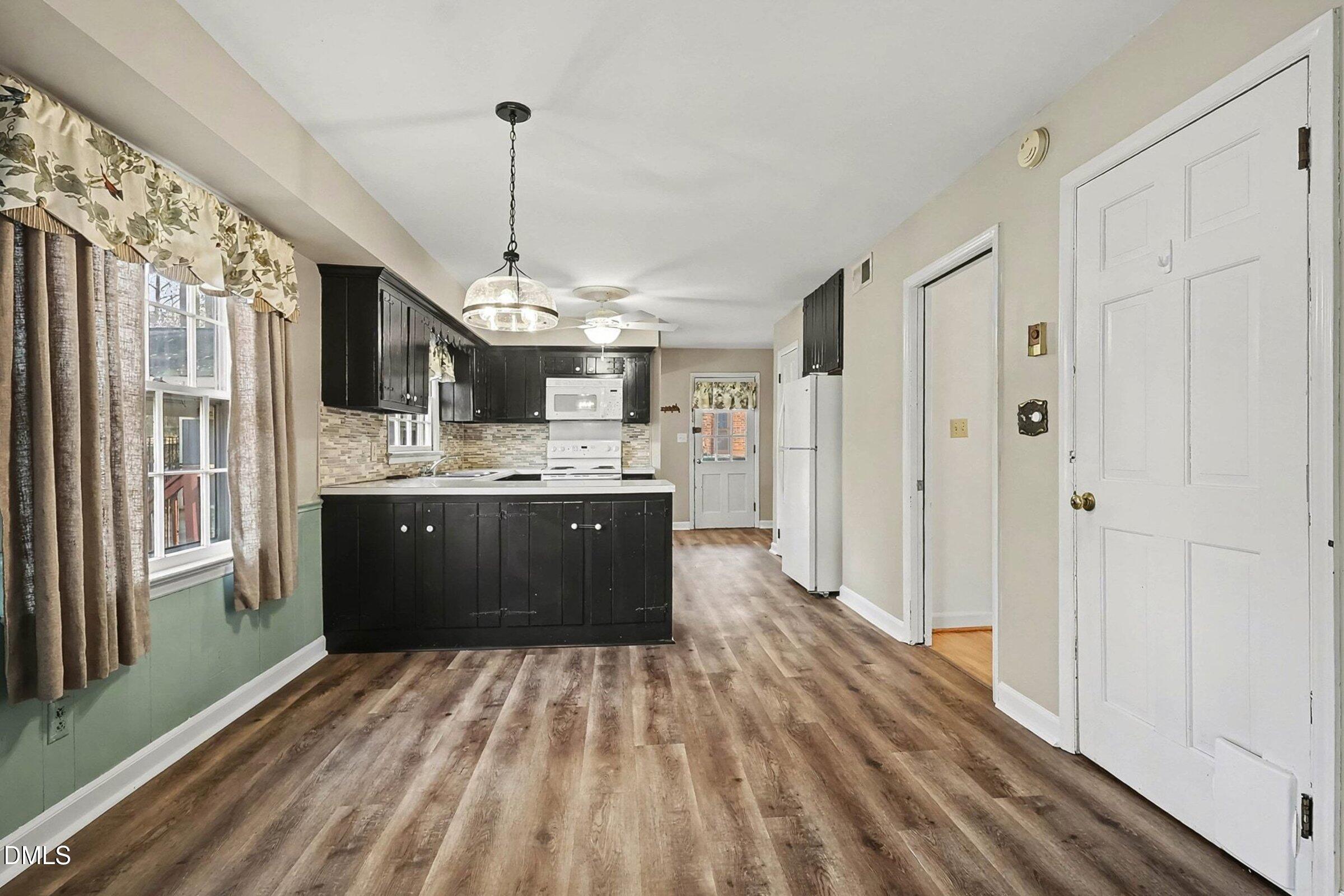 3704 Pembrook Place Raleigh, NC 27612 - Photo 18 of 68 017_kv0a6417_31