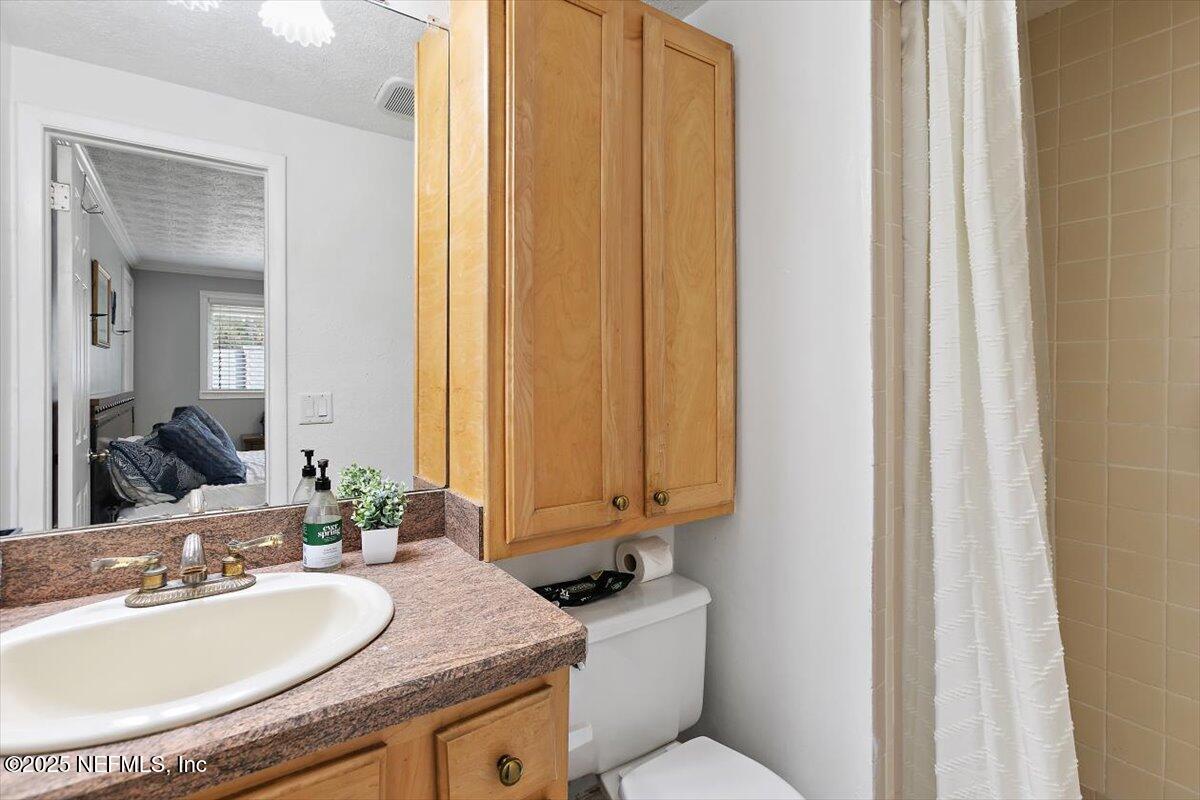 3569 Eunice Road Jacksonville, FL 32250 - Photo 13 of 23 12-Bathroom