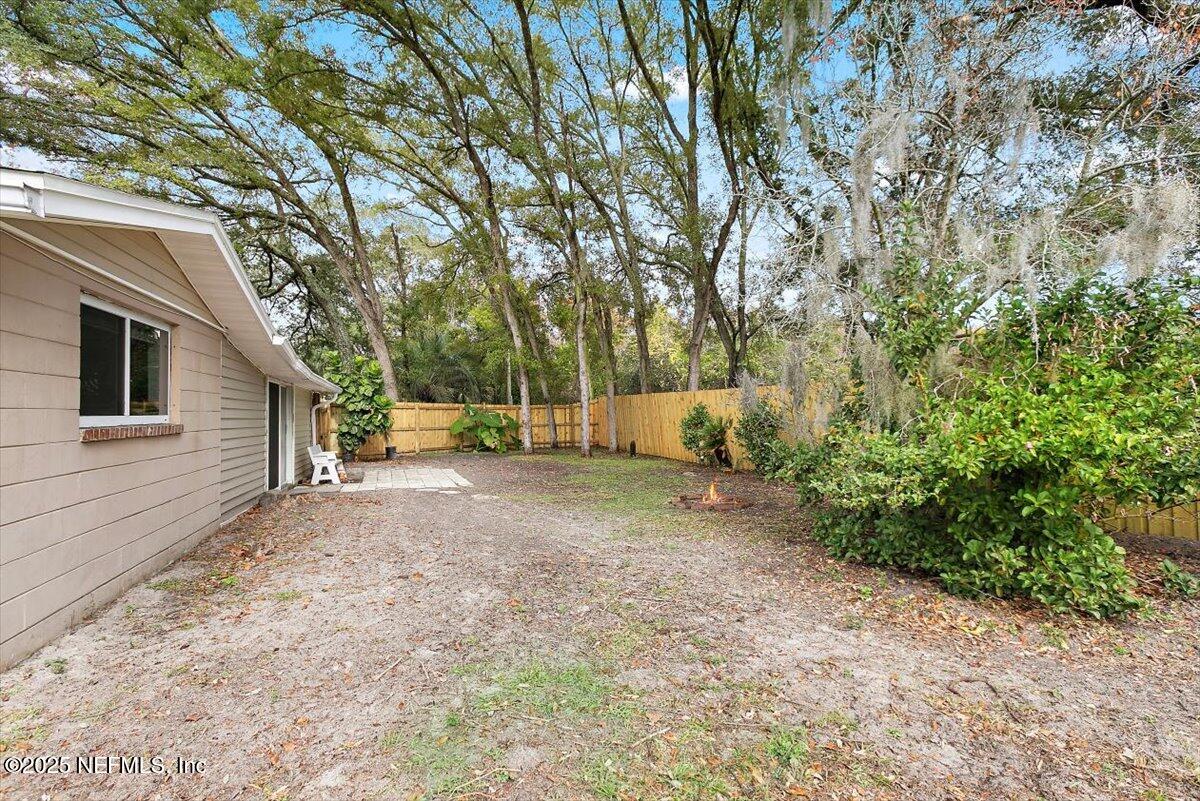 3569 Eunice Road Jacksonville, FL 32250 - Photo 19 of 23 18-Backyard