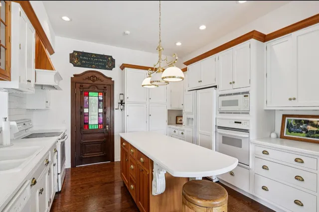 $1,875,000 | N1474 Fontana Ridge Road, Fontana, WI 53125