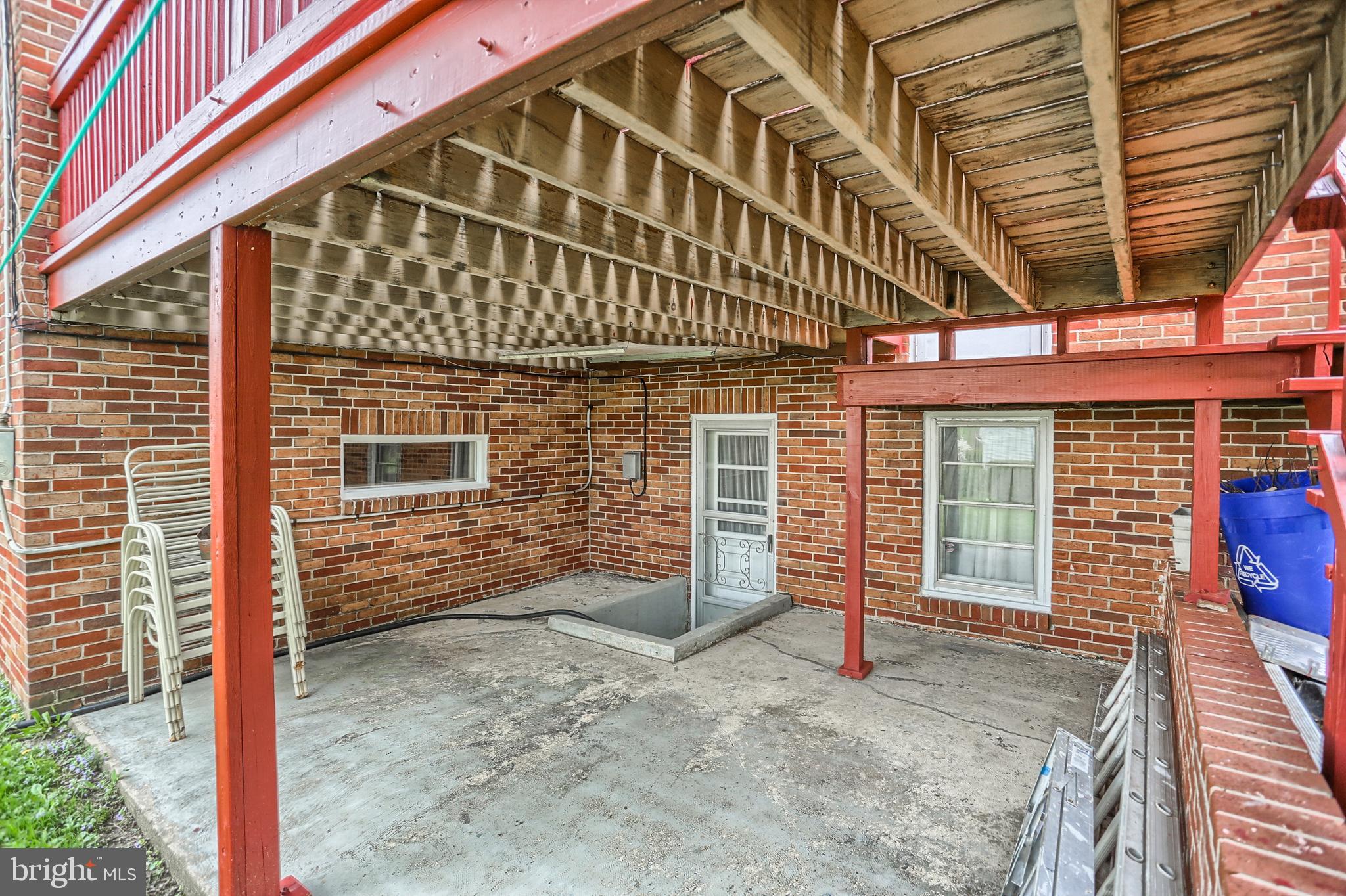 413 Devon Road York, PA 17403 - Photo 10 of 36 Patio under the deck