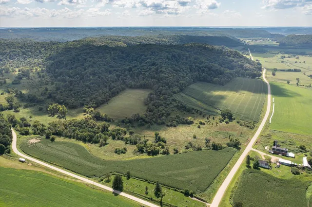 $740,000 | 23509 County Highway East, Dayton, WI 53581