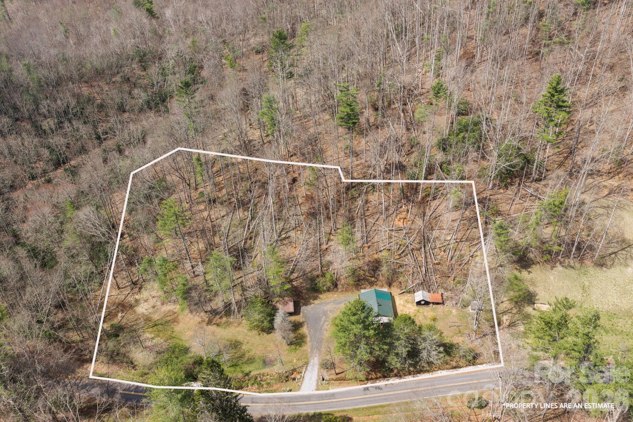 245 Davenport Road Spruce Pine, NC 28777 - Photo 24 of 25 a view of bath tub