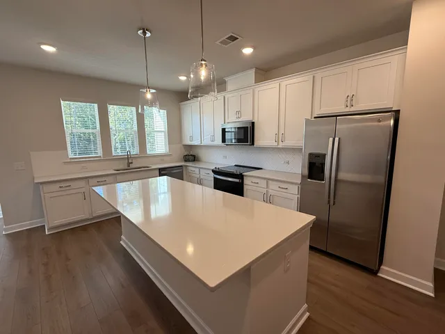 $2,575 | 9423 Sun Fountain Drive, Summerville, SC 29485