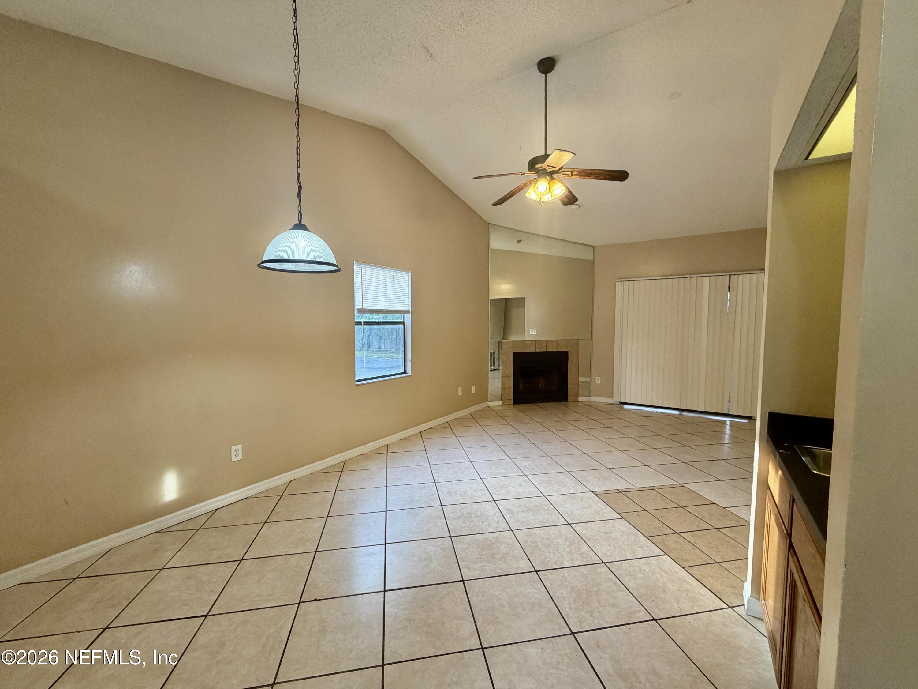 5142 Ricker Road, Unit 1 Jacksonville, FL 32210 - Photo 5 of 22 IMG_0375