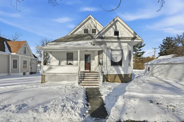 $310,000 | 307 West Curtis Street, Grant Park, IL 60940