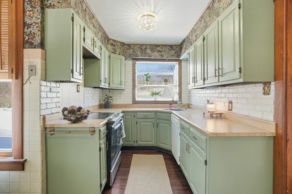 $310,000 | 307 West Curtis Street, Grant Park, IL 60940