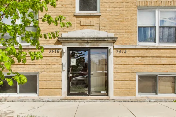 $175,000 | 3414 West Cullom Avenue, Unit 2, Chicago, IL 60618