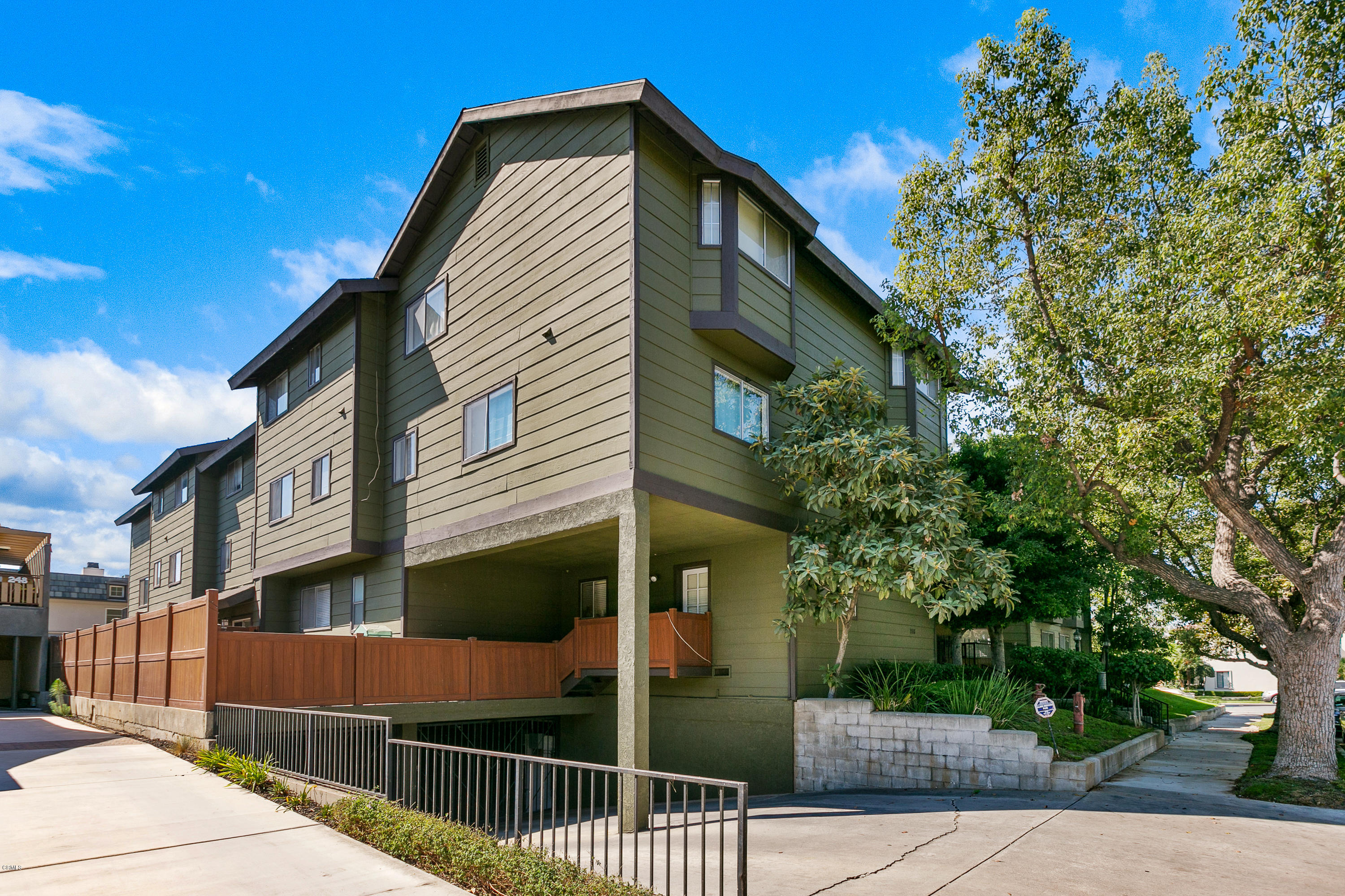 246 Alpine Street, Unit 12 Pasadena, CA 91106 - Photo 17 of 21 egpimaging_246AlpineStreet12_003_FLEXMLS