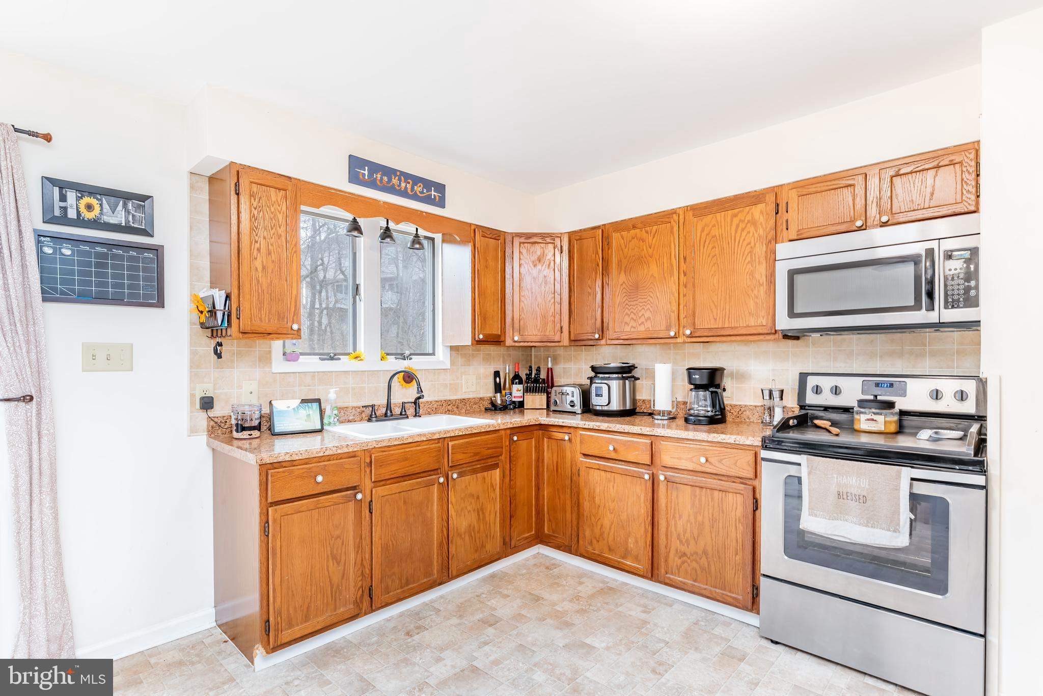 33 Bowman Road Hanover, PA 17331 - Photo 4 of 24 Gallery Image 4