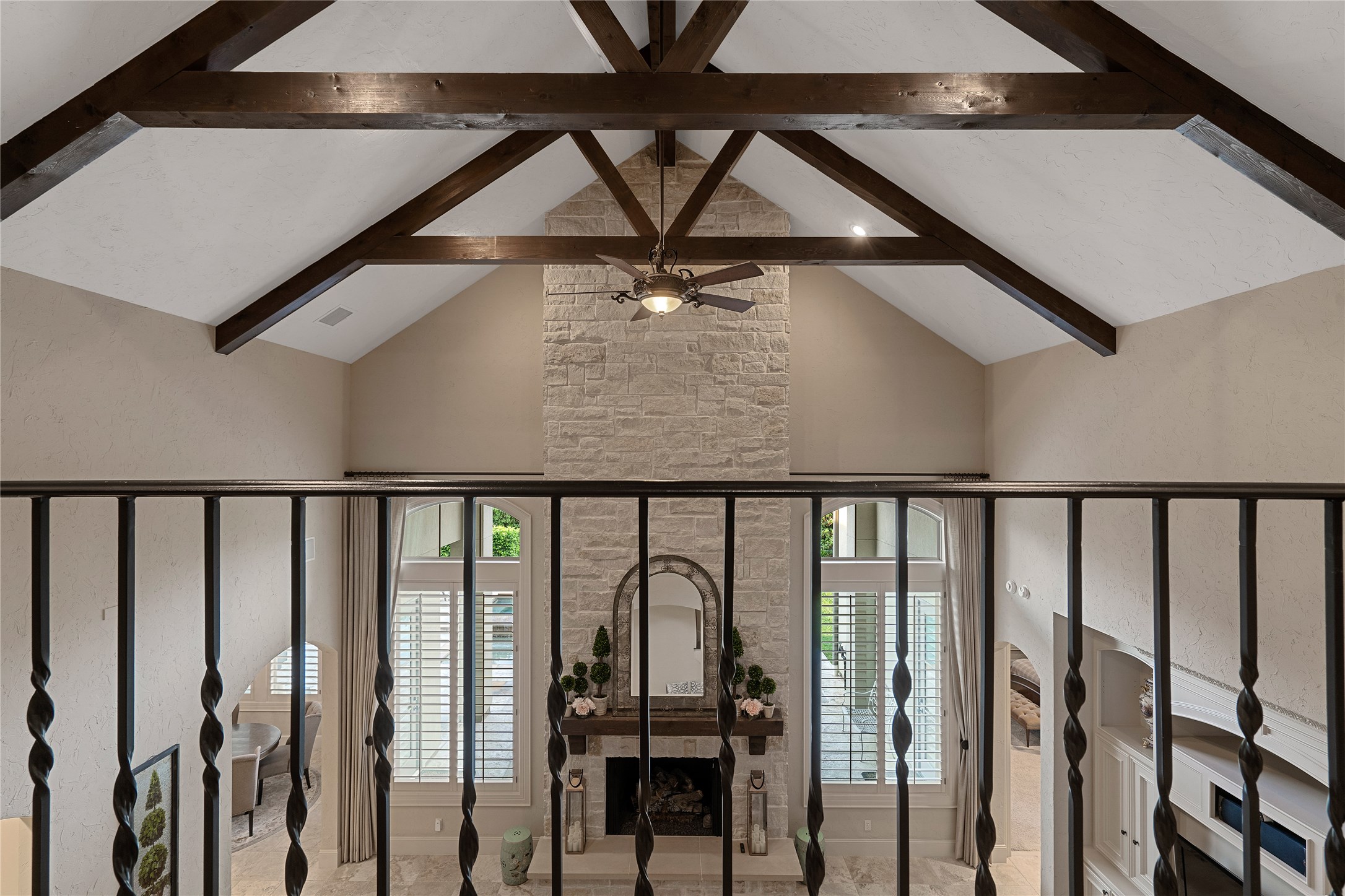 75 South Player Crest Circle Spring, TX 77382 - Photo 10 of 39 a view of entryway