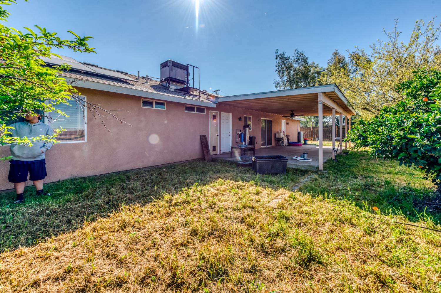 19650 Oakhill Road Madera, CA 93638 - Photo 31 of 49 a front view of a house with garden