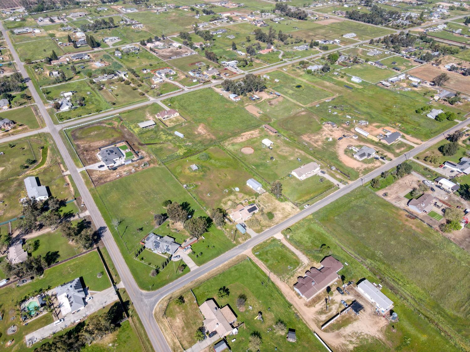 19650 Oakhill Road Madera, CA 93638 - Photo 37 of 49 an aerial view of a city