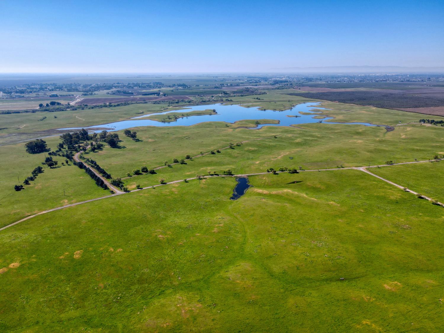 19650 Oakhill Road Madera, CA 93638 - Photo 38 of 49 a view of an ocean and beach