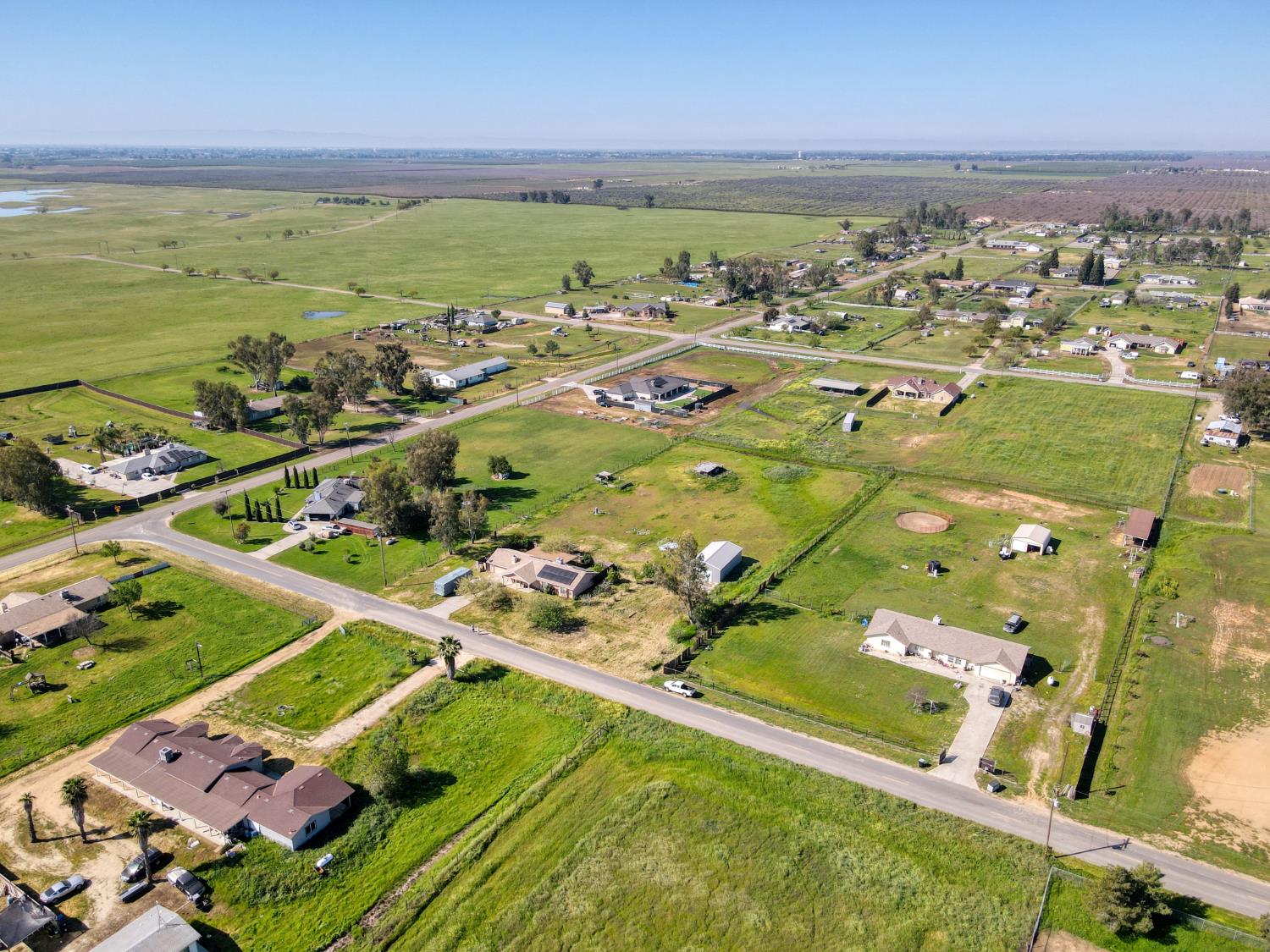 19650 Oakhill Road Madera, CA 93638 - Photo 44 of 49 an aerial view of a pool an ocean