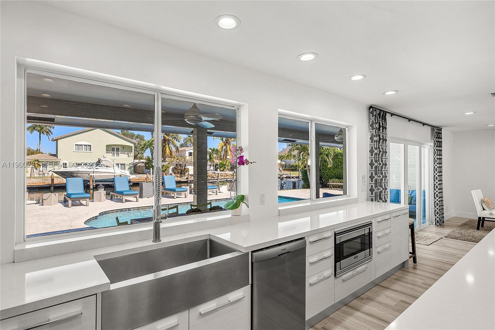 2809 Northeast 32nd Street Lighthouse Point, FL 33064 - Photo 12 of 47