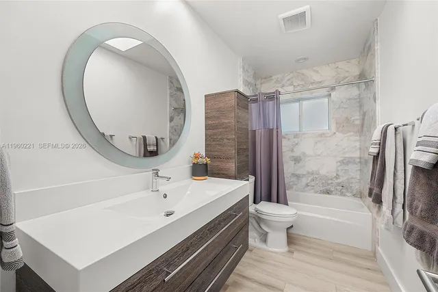 $2,395,000 | 2809 Northeast 32nd Street, Lighthouse Point, FL 33064