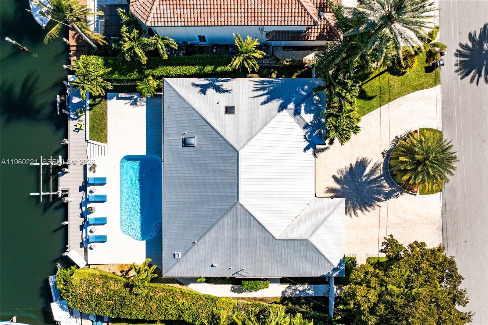 2809 Northeast 32nd Street Lighthouse Point, FL 33064 - Photo 4 of 47