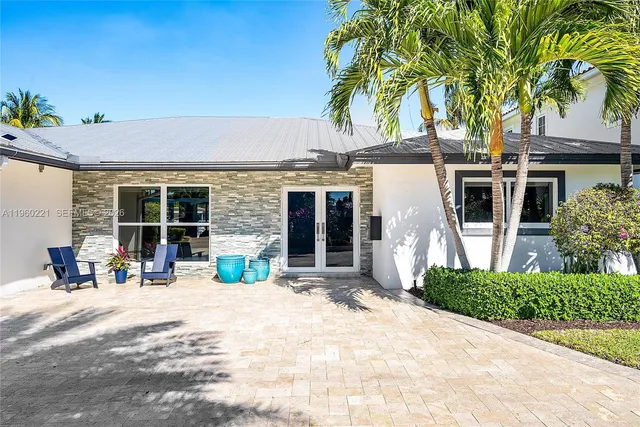 $2,395,000 | 2809 Northeast 32nd Street, Lighthouse Point, FL 33064