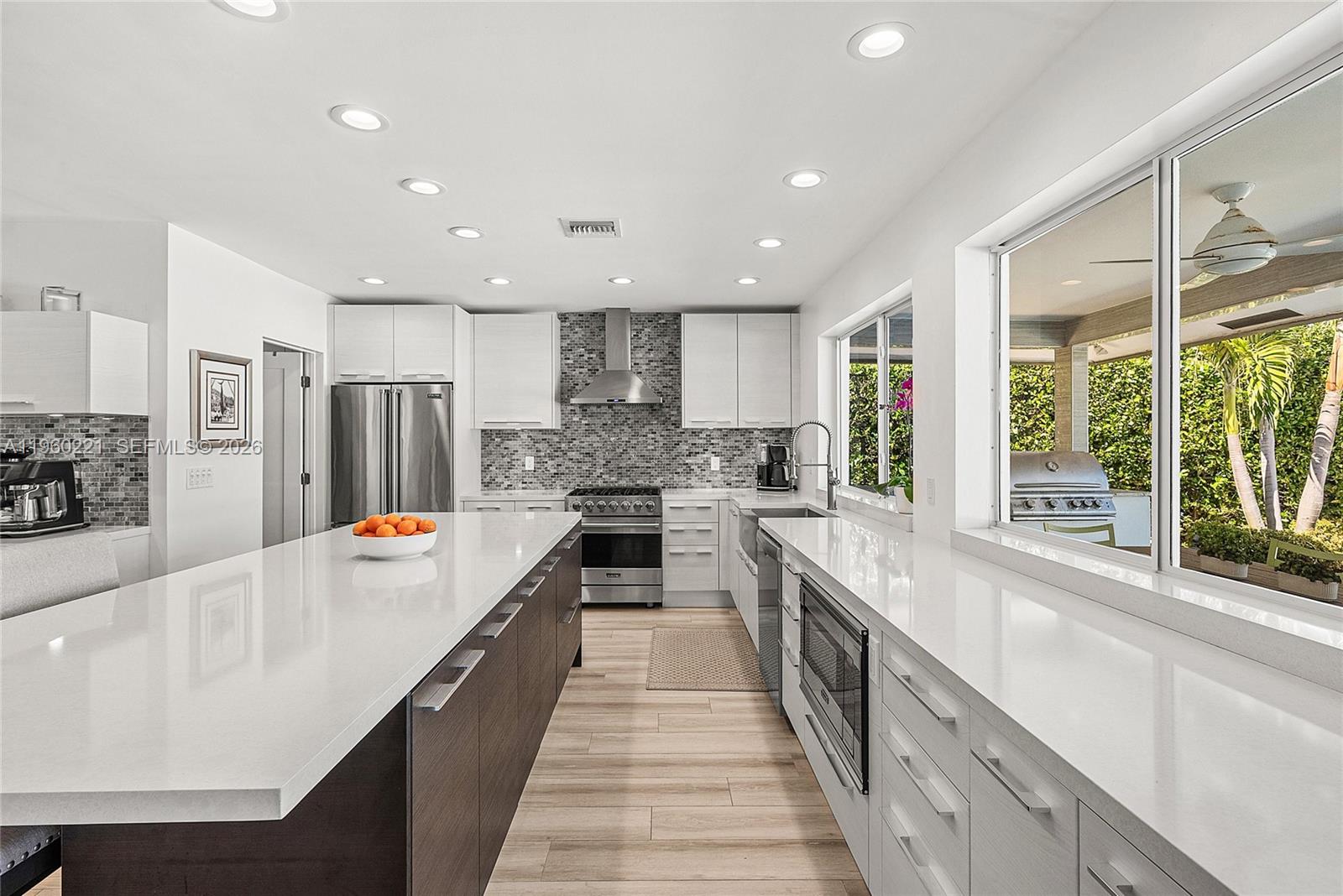 2809 Northeast 32nd Street Lighthouse Point, FL 33064 - Photo 9 of 47