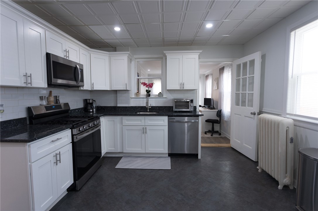 180 Rounds Avenue Providence, RI 02907 - Photo 18 of 37