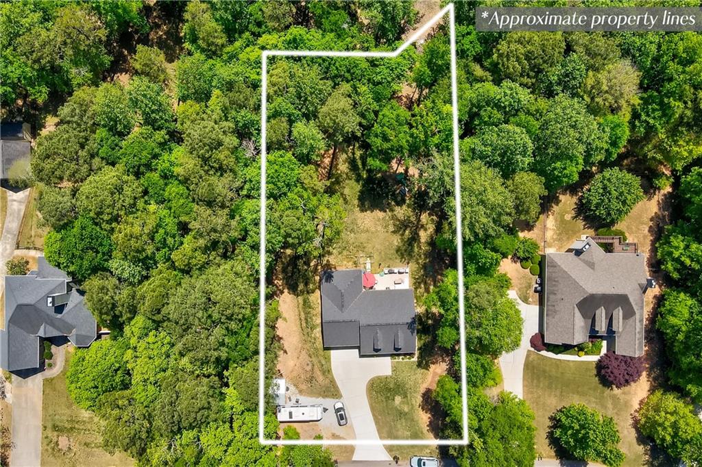 584 Tuxedo Drive Commerce, GA 30530 - Photo 29 of 30 an aerial view of a house