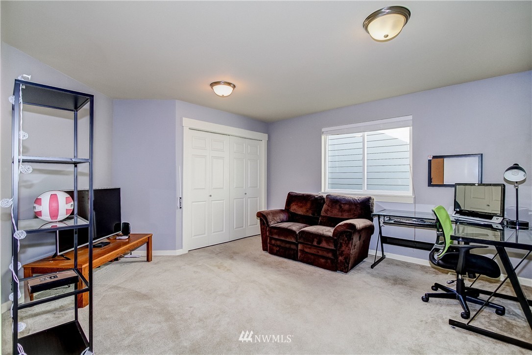 4331 226th Place Southeast Bothell, WA 98021 - Photo 16 of 19