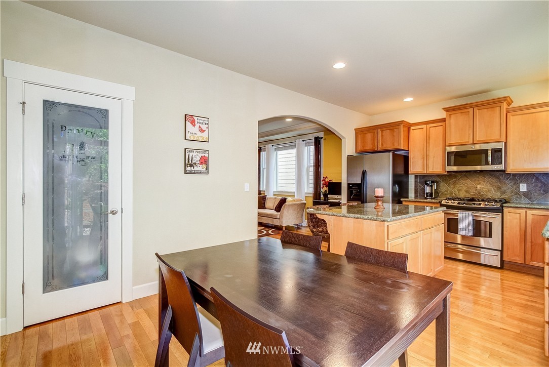 4331 226th Place Southeast Bothell, WA 98021 - Photo 8 of 19