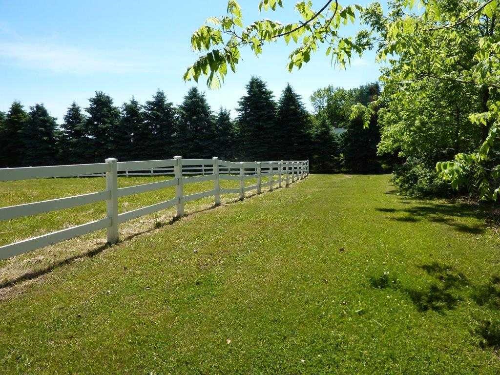75 S Road Deerfield, NH 03037 - Photo 3 of 36