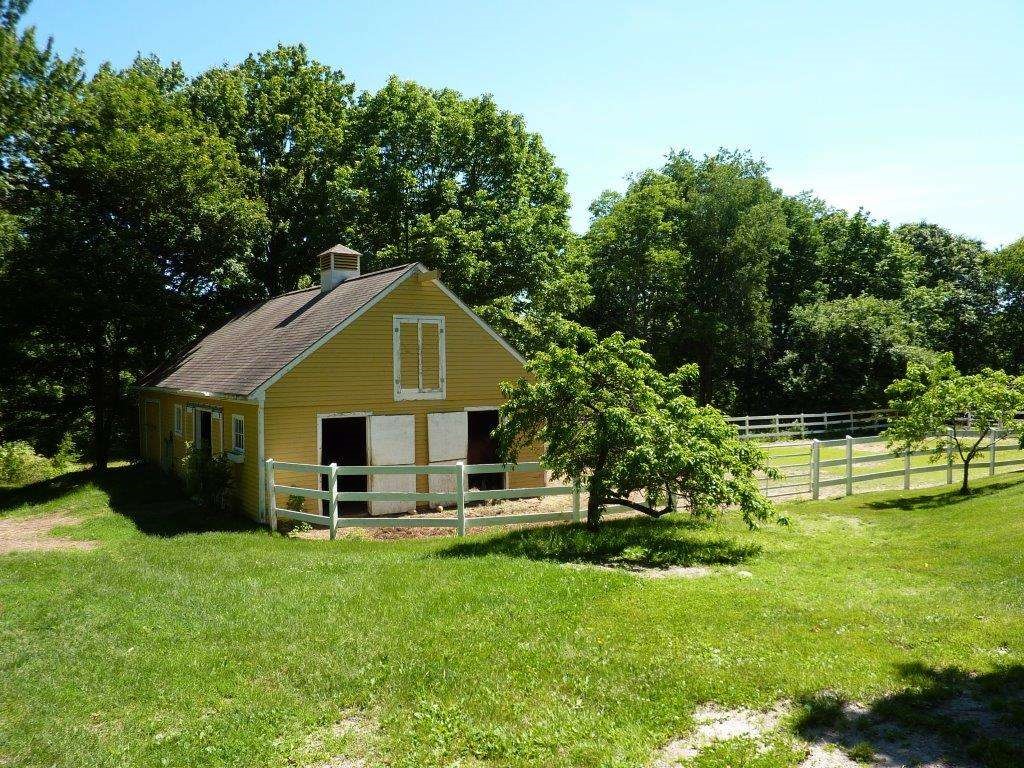 75 S Road Deerfield, NH 03037 - Photo 4 of 36