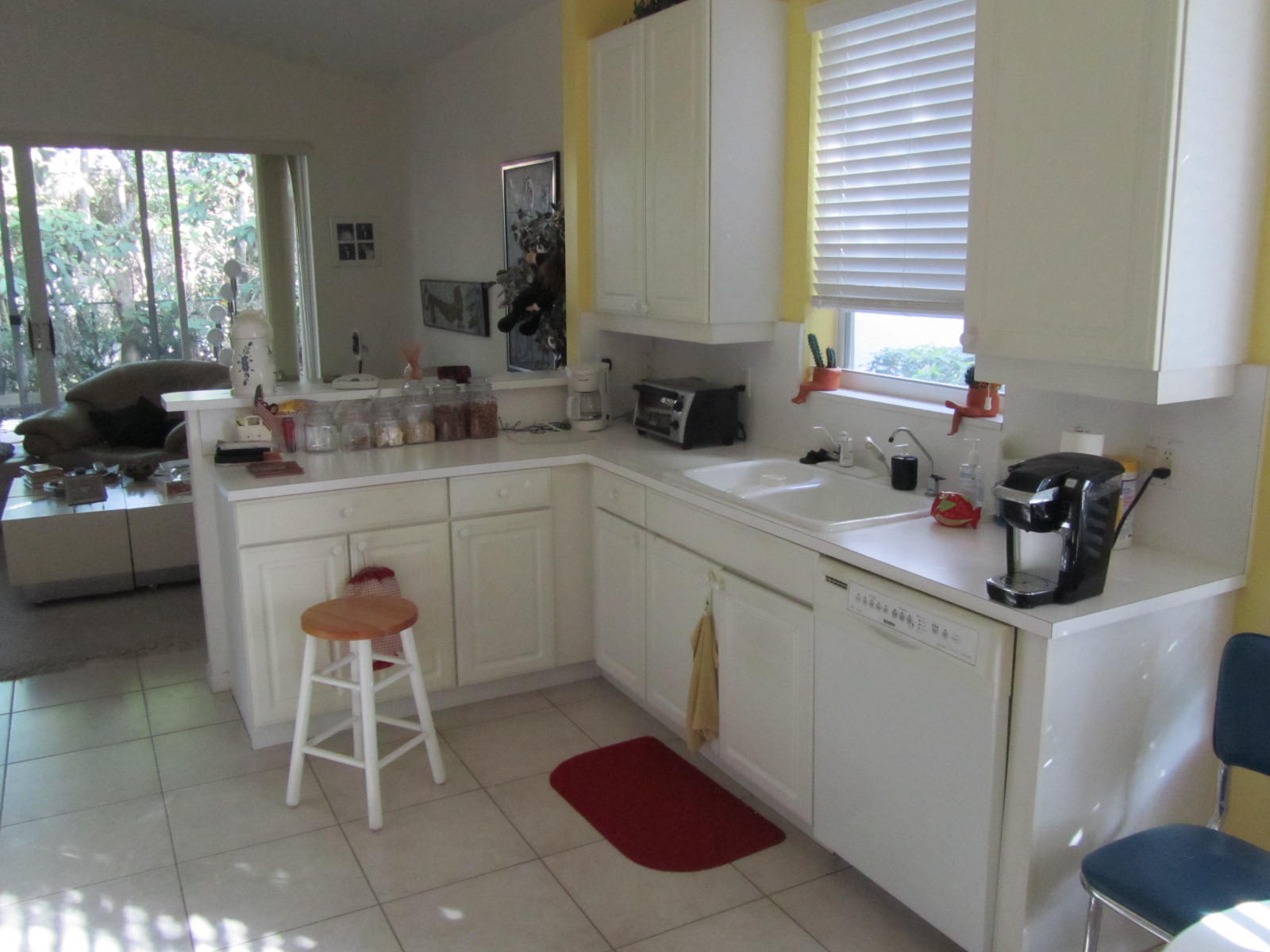 23342 Torre Circle Boca Raton, FL 33433 - Photo 4 of 11 Kitchen