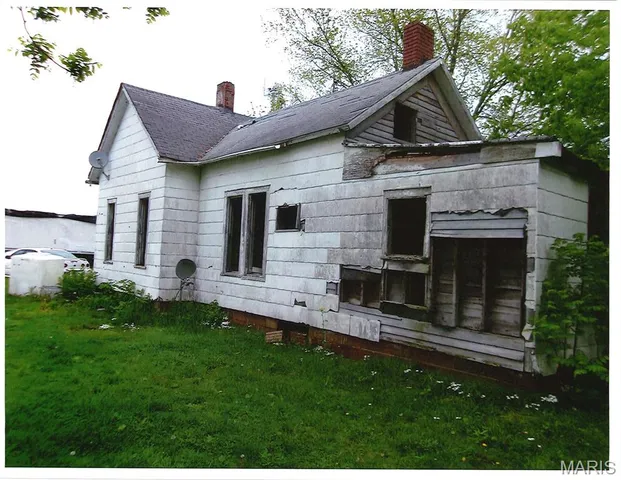 $6,950 | 456 East 2595th Avenue, Ramsey, IL 62080