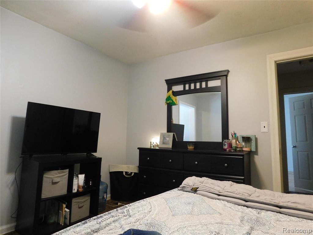 2539 Lavelle Road Flint, MI 48504 - Photo 14 of 22 Gallery Image 14