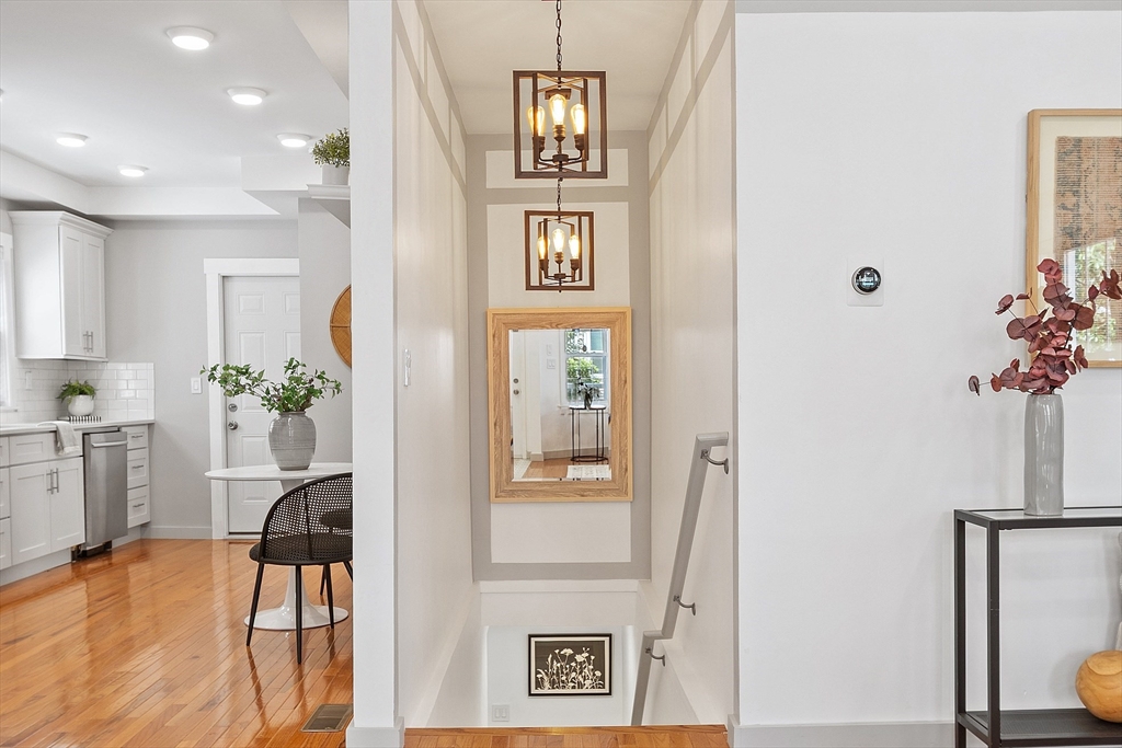 19 Conwell Street, Unit 1 Somerville, MA 02143 - Photo 11 of 32