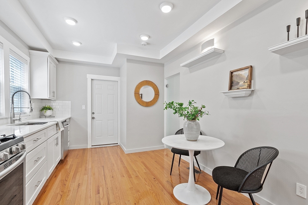 19 Conwell Street, Unit 1 Somerville, MA 02143 - Photo 5 of 32