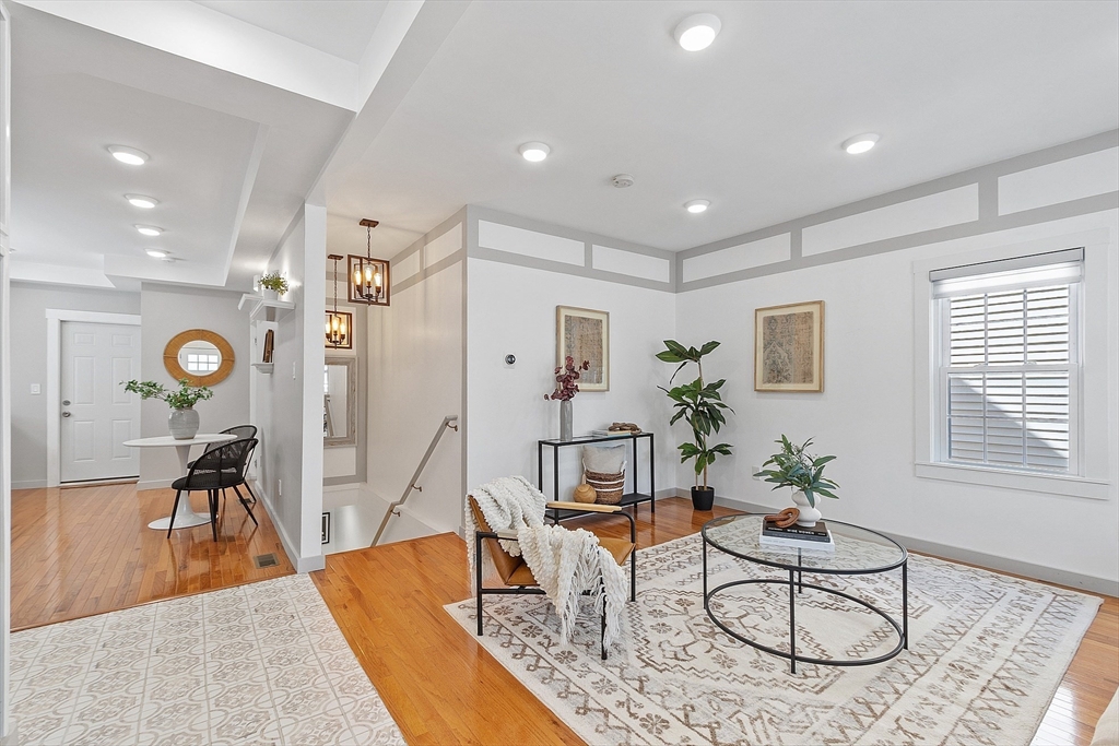 19 Conwell Street, Unit 1 Somerville, MA 02143 - Photo 6 of 32