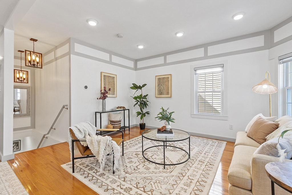 19 Conwell Street, Unit 1 Somerville, MA 02143 - Photo 8 of 32